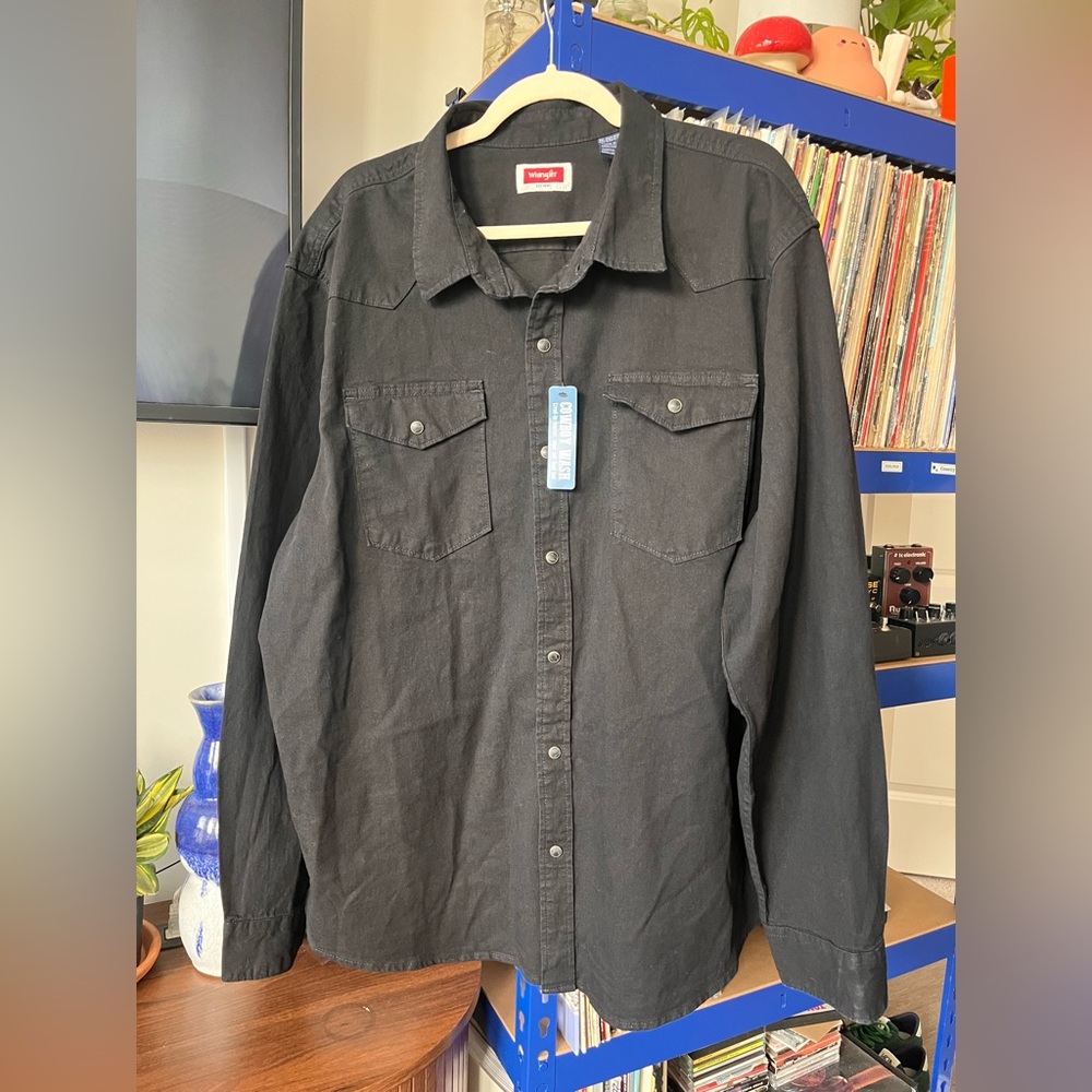 Wrangler Black Snap Shirt - New With Tags